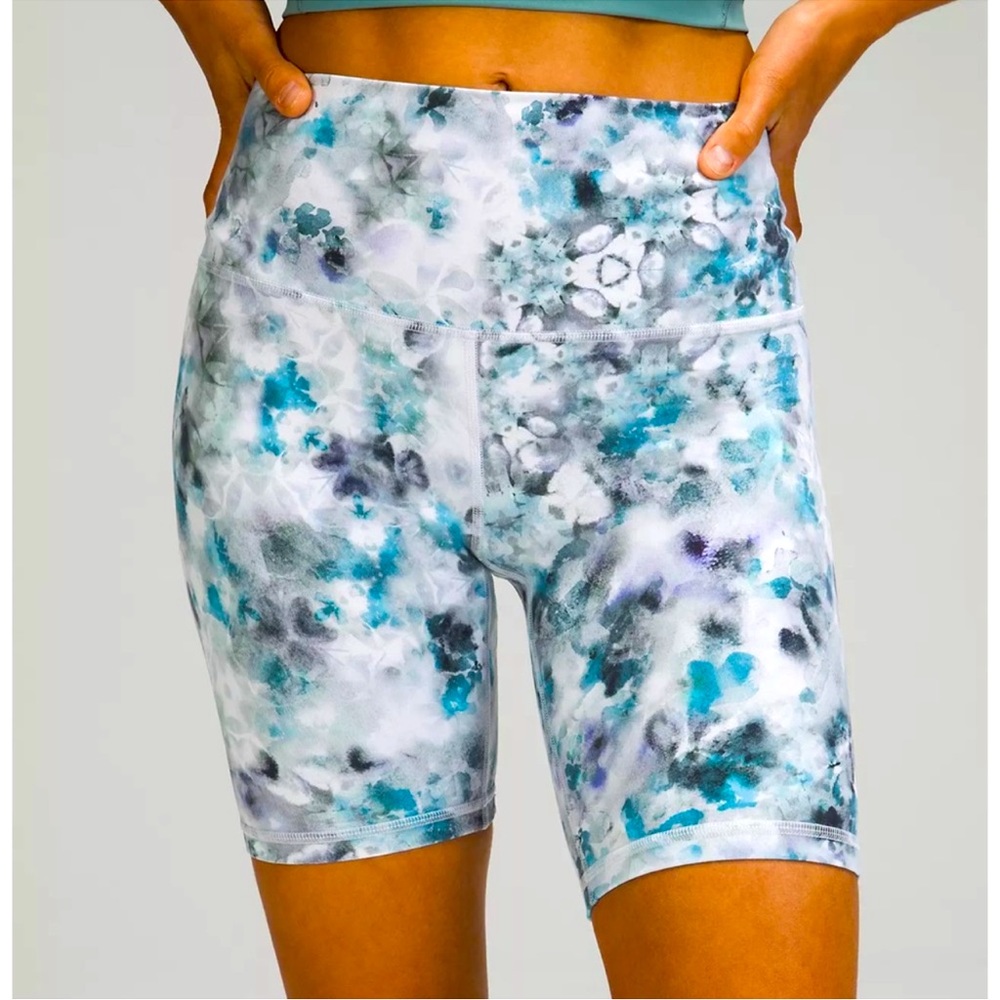 NWT Lululemon buttery soft Align HR short 8” size 20 in kaleidofloral
